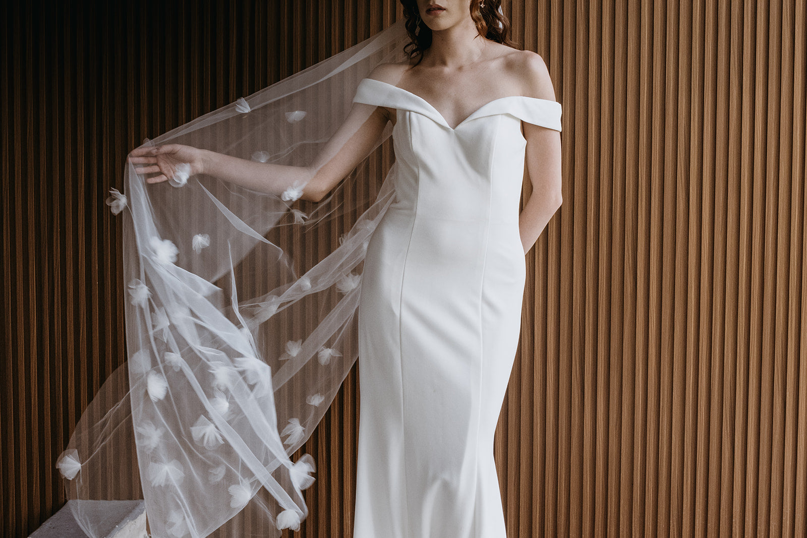 Long Oval Ivory Veil
