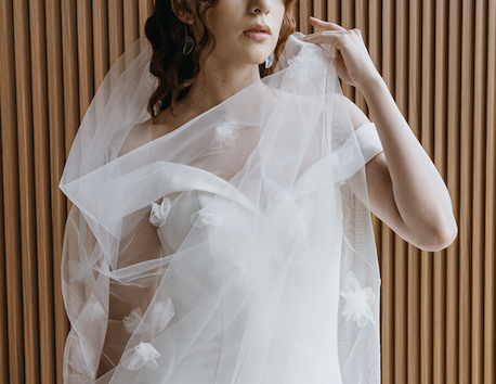 Long Oval Ivory Veil